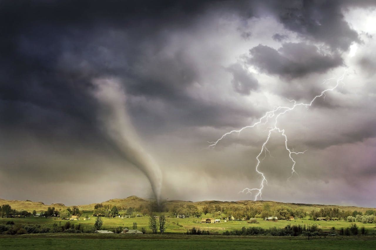 Midwest Storm Damage Roofing: Why Roofs Take a Beating